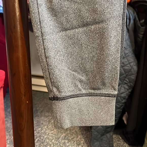 Under Armour Jogger Pants - Picture 3 of 5